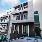 Artist Terrace Апартаменты *