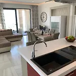 Апартаменты Artist Terrace *