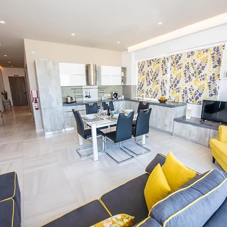 Artist Terrace Apartment