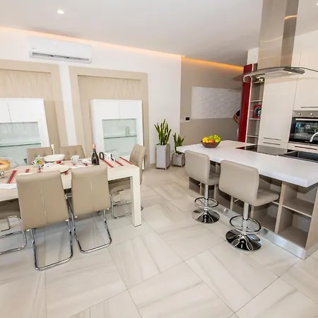 Artist Terrace Apartment Mellieħa