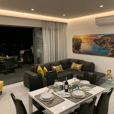 Artist Terrace * Mellieha