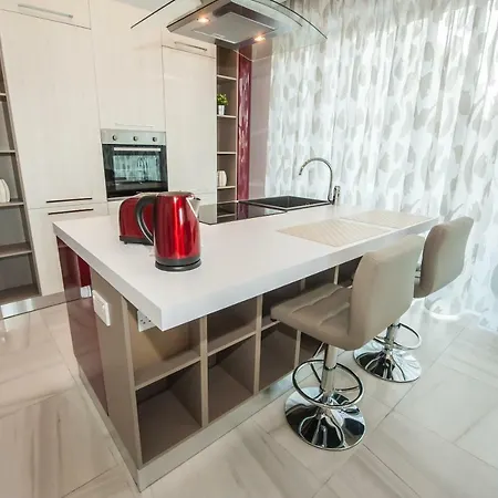 Apartment Artist Terrace *
