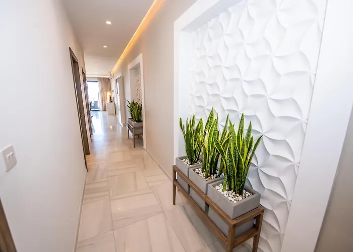 Artist Terrace Apartment *